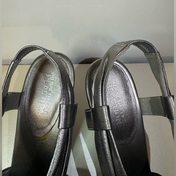 Kenneth Cole Reaction leather Heels Silver Metallic Women’s Shoe 7 - Picture 6 of 16